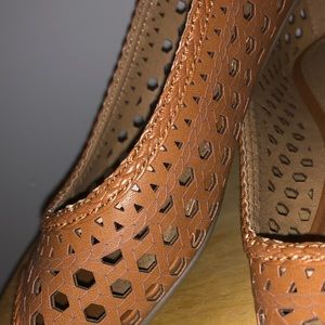 American Eagle Caramel Flats 😍